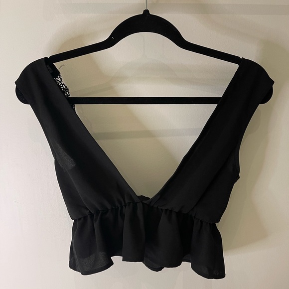 SOLD Zaful small black baby doll cropped v neck top - Picture 4 of 6